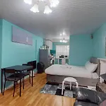 Spacious Studio With Easy Access To The Centre