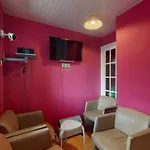 Spacious Studio With Easy Access To The Centre